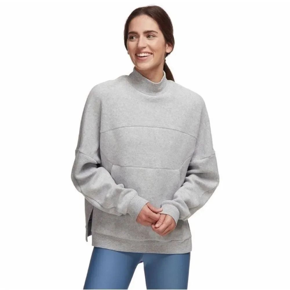 ALO Yoga Segment Pullover Gray Crew Neck Sweater